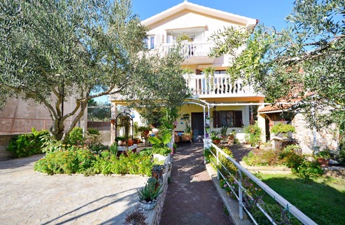Susica Apartment | Apartment Gordan (42881-A1) - Murter - island Murter