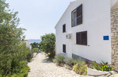 Susica Apartment | Apartment Branka (55391-A1) - Murter - island Murter
