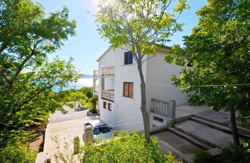 Sibinj Krmpotski Apartment | Apartment ∙ 1 bedroom ∙ 3 guests