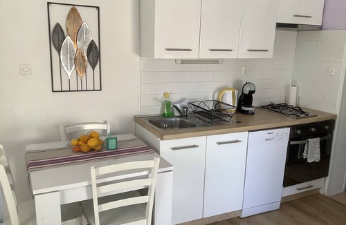 Bibinje Apartment | Apartment in Bibinje with Terrace, Air condition, WIFI, Washing machine (877-2)