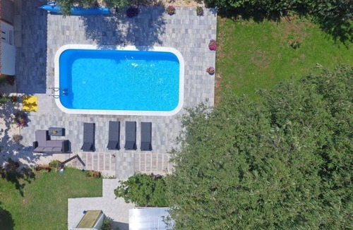 Bibinje Apartment | Apartment in Bibinje with Terrace, Air condition, WIFI, Washing machine (877-3)
