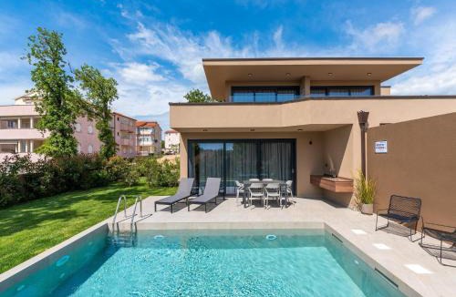 Karigador Villa | Apartment in Croatia near the Sea with Pool