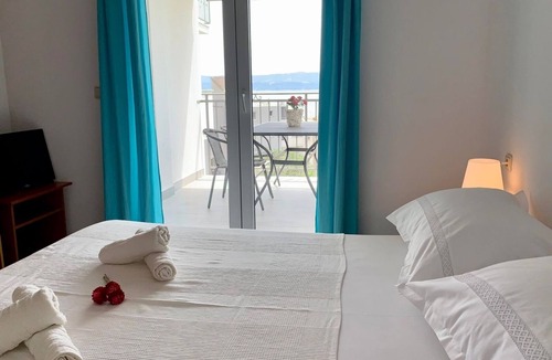 Omis Apartment | Apartment in Duće with Seaview, Balcony, Air condition, WIFI (4174-9)