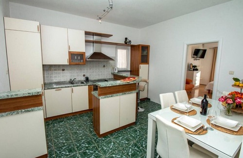 Omis Apartment | Apartment in Duće with Seaview, Balcony, Air condition, WIFI (4172-1)