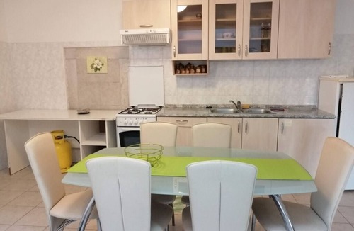 Funtana Apartment | Apartment in Funtana with Terrace, Air condition, WIFI, Washing machine (4982-6)