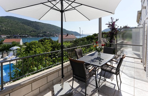 Mokosica Apartment | Apartment in Dubrovnik with swimming pool and sea view (A2)