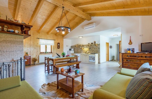 Cerovlje Apartment | Apartment in Istria with Nature Views