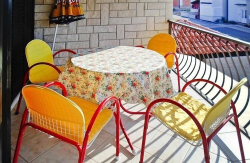 Jadranovo Apartment | Apartment in Jadranovo with balcony