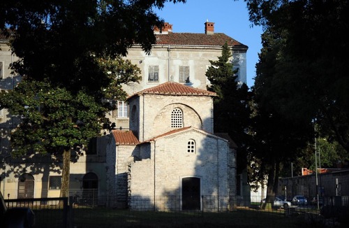 Jadreski Apartment | Apartment in Jadreški, four people,air conditioning,quietly,WI FI,parking