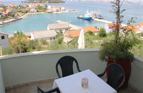 Kali Apartment | Apartment in Kali with Sea View, Balcony, Air Conditioning, Wi-Fi (4566-5)