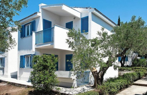 Cove Tri Zala (Zrnovo) Apartment | Apartment in Korculla with pool