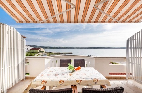Kustici Apartment | Apartment in Kustici with Seaview, Balcony, Air condition, WIFI (3589-3)