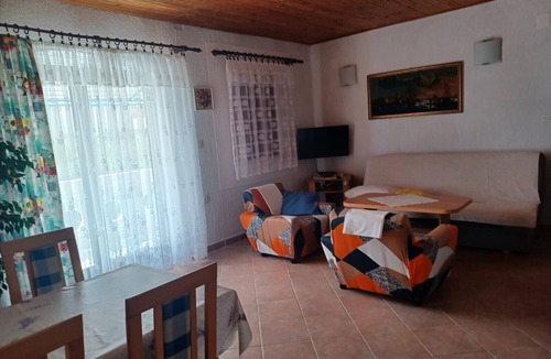 Murter Apartment | Apartment in Murter with Terrace, Air condition, WIFI, Washing machine (125-1)