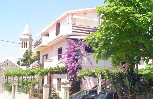 Pakostane Apartment | Apartment in Pakoštane with Terrace, WIFI (3539-3)