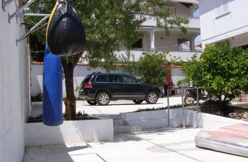 Preko Apartment | Apartment in Preko with Terrace, Air condition, WIFI, Washing machine (4568-5)