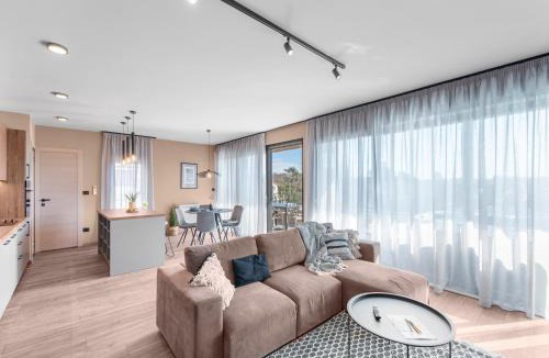 Karigador Villa | Apartment in Pula with Sea View and Bubble Bath