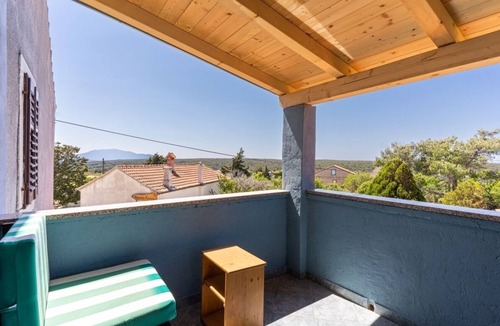 Sveti Jakov Apartment | Apartment in Stivan with Balcony, Air condition, WIFI, Washing machine (5196-1)