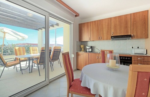 Crveni Vrh Apartment | Apartment in the Skiper resort for up to 6 guests