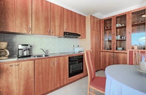 Crveni Vrh Apartment | Apartment in the Skiper resort for up to 6 guests