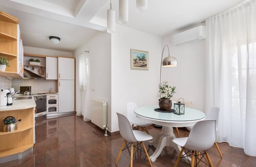 Vodice Apartment | Apartment in Vodice with Seaview, Terrace, Air condition, WIFI (94-11)