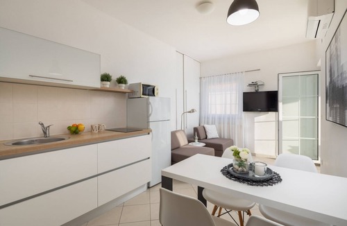 Vodice Apartment | Apartment in Vodice with Seaview, Terrace, Air condition, WIFI (94-1)