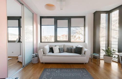 Split Apartment | Apartment Infinity