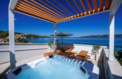 Mali Iz Apartment | Apartment Iva (96221-A1) - Mali Iz - island Iz