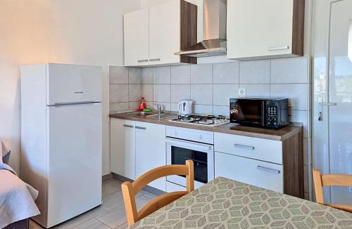 Maslenica Apartment | Apartment Ivan-4 by Interhome