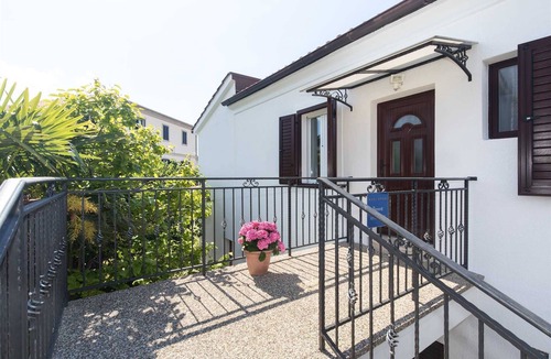 Malinska Apartment | Apartment Ivona with Seaview