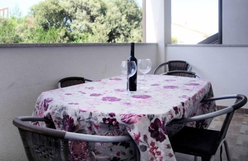 Ugljan Apartment | Apartment Ivor in Ugljan/Ugljan - 6 persons, 2 bedrooms