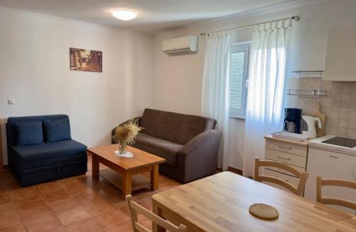 Seget Vranjica Apartment | Apartment-Julia