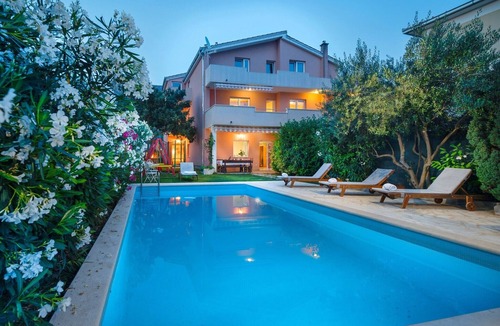 Podstrana Apartment | Apartment Jure, (14934), Podstrana, hr