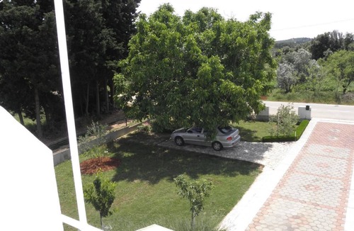 Ugljan Apartment | Apartment Kuce - 150m from the beach with parking: SA2(2) - Susica, Island Ugljan, Croatia