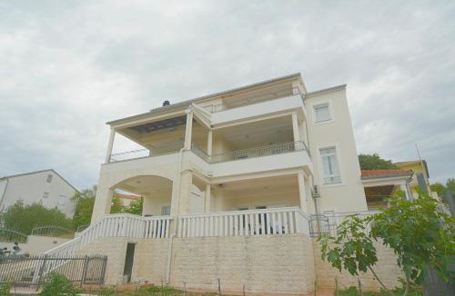 Bilice Apartment | Apartment Lake Silence