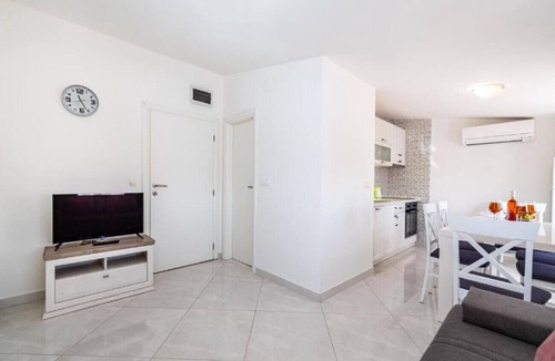 Donje Rastane Apartment | Apartment Lara with shared pool