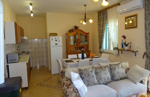 Rtina House | Apartment Lemi with sea view