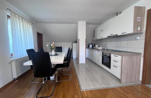 Seliste Apartment | Apartment Lena