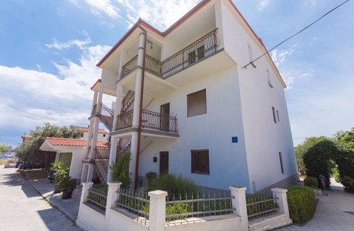 Seget Donji Apartment | Apartment Lorenzo (54901-A1) - Seget Donji