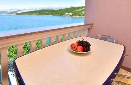 Krusevo Apartment | Apartment Lucija in Novigrad (Zadar) - 4 persons, 2 bedrooms