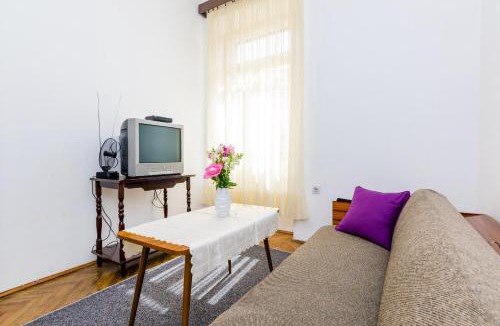 Gruz Apartment | Apartment Lucy