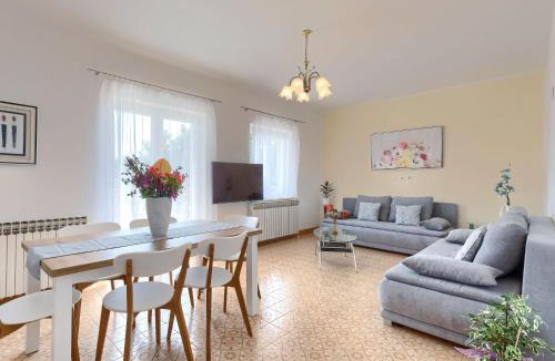 Modrusani Apartment | Apartment Macini-2 by Interhome