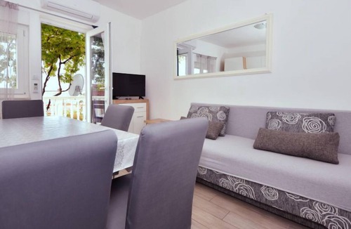 Maslenica Apartment | Apartment Magis by Interhome