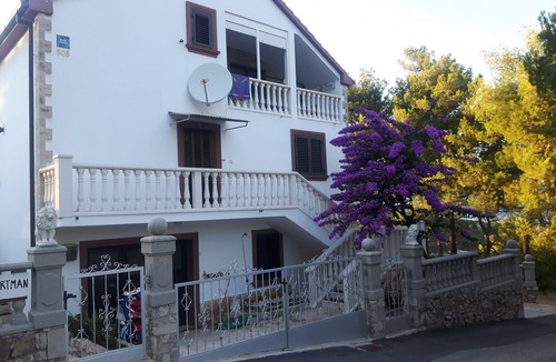 Vrbanj Apartment | Apartment Makaj - 80 m from the beach : SA2(2+1) - Cove Basina (Jelsa), Island Hvar, Croatia