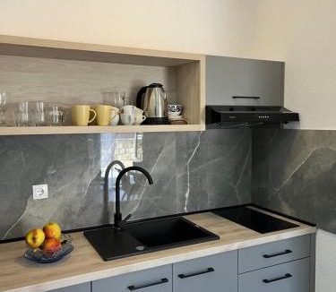Bidol Apartment | Apartment Makarska M&I, FREE PRIVATE PARKING