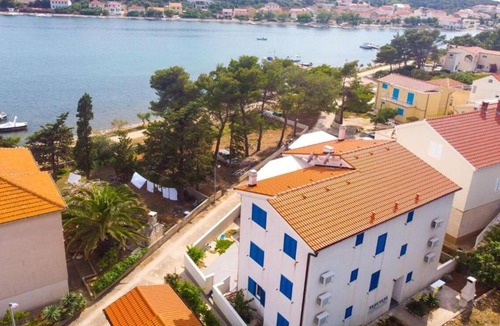 Verunic Apartment | Apartment Marin - 30 m from sea : - Verunic, Island Dugi otok, Croatia