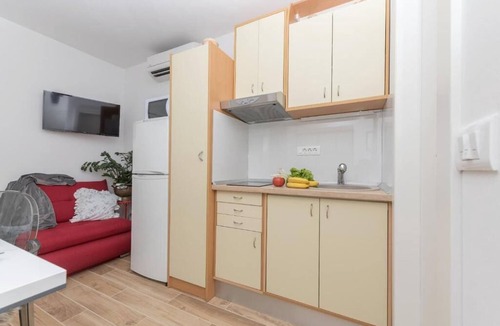 Istok Apartment | Apartment Marie (117651-A1) - Makarska