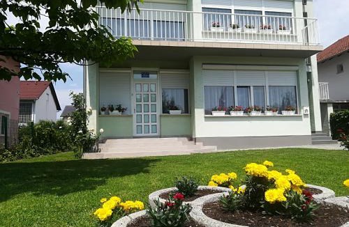 Slavonski Brod Apartment | Apartment Marija