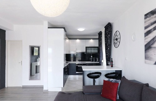 Rovanjska Apartment | Apartment Marina No.2 with Sea View