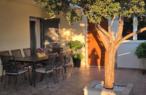 Batinici Apartment | Apartment Marina Sea View & Jacuzzi