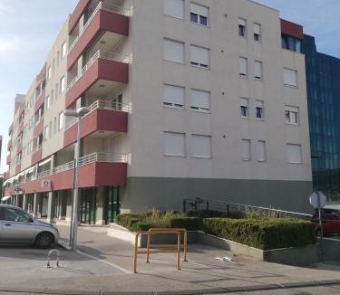 Split Apartment | Apartment MEL II